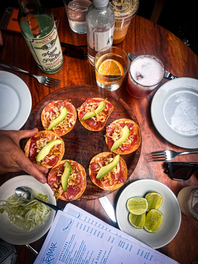 Mexicaanse taco's geserveerd in een restaurant